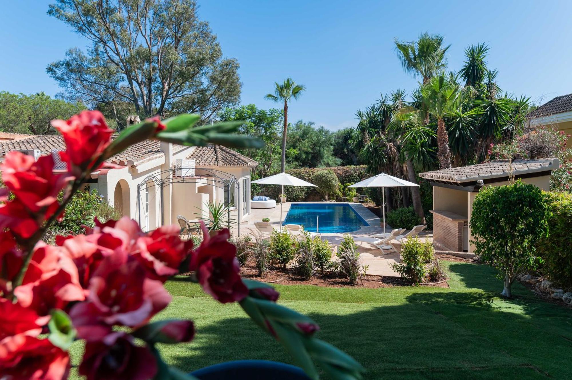 New Beachside With Private Pool *