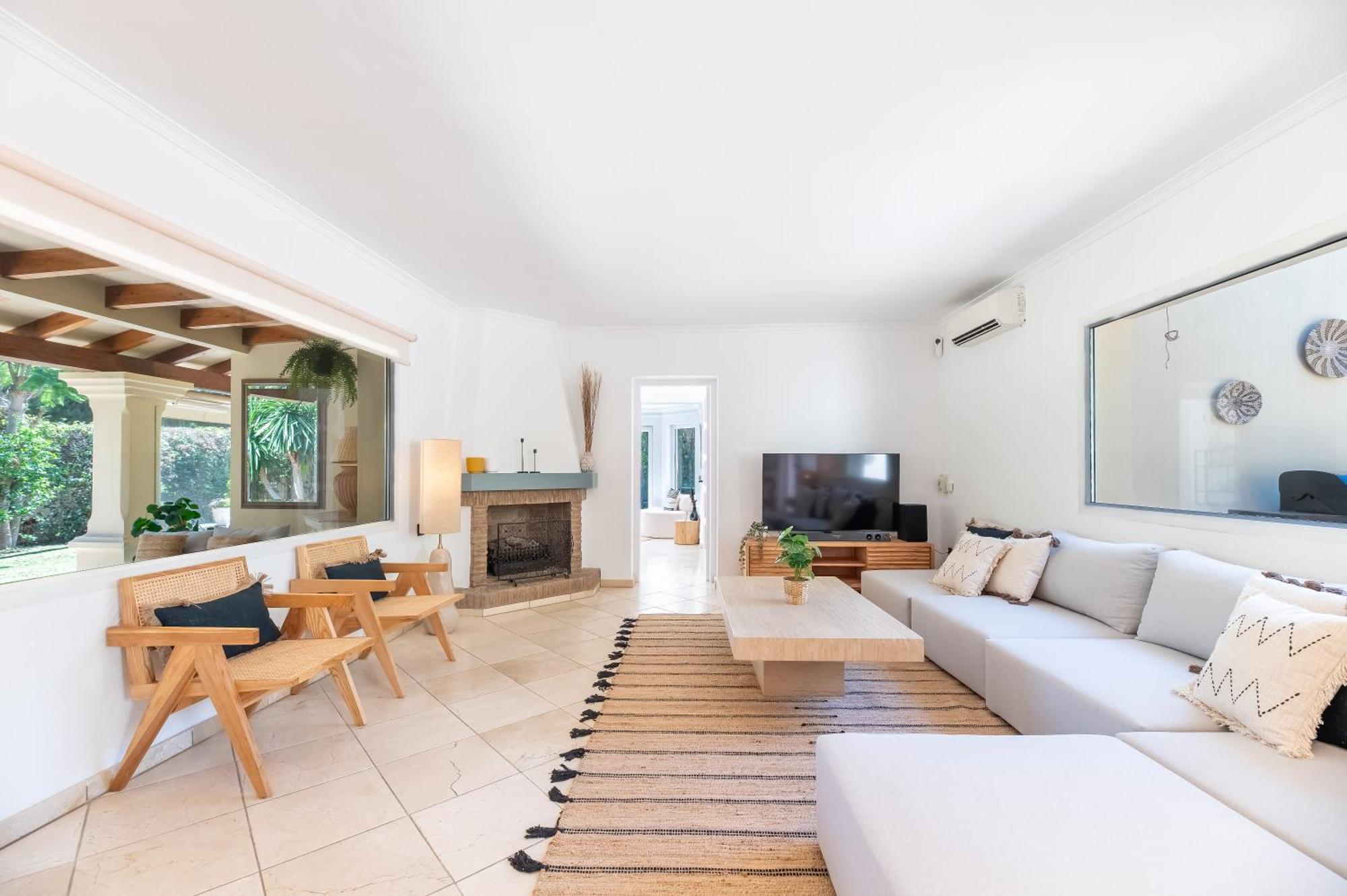 New Beachside With Private Pool Villa