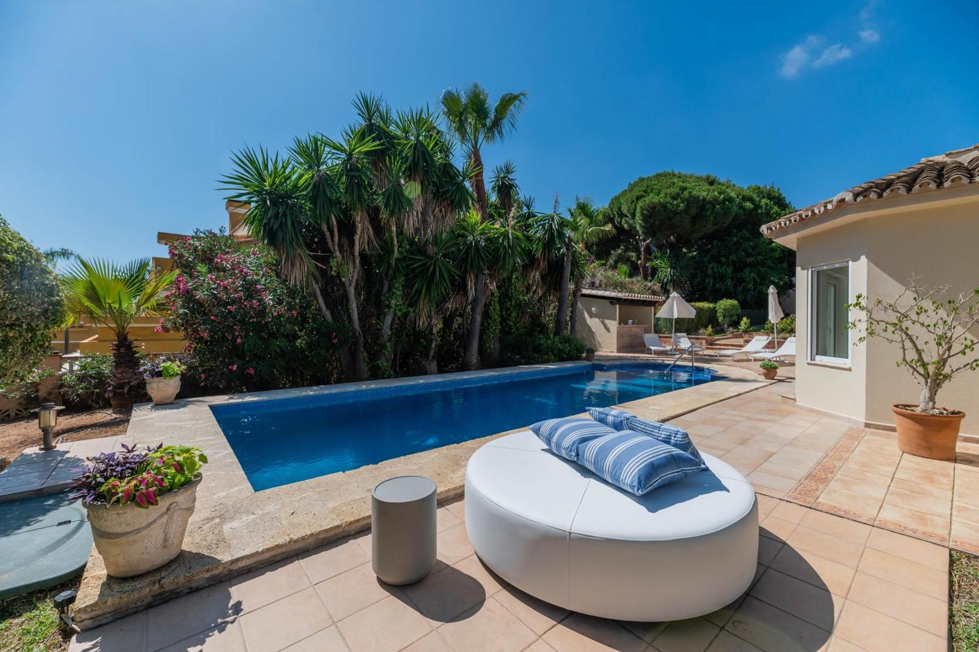 Villa New Beachside With Private Pool