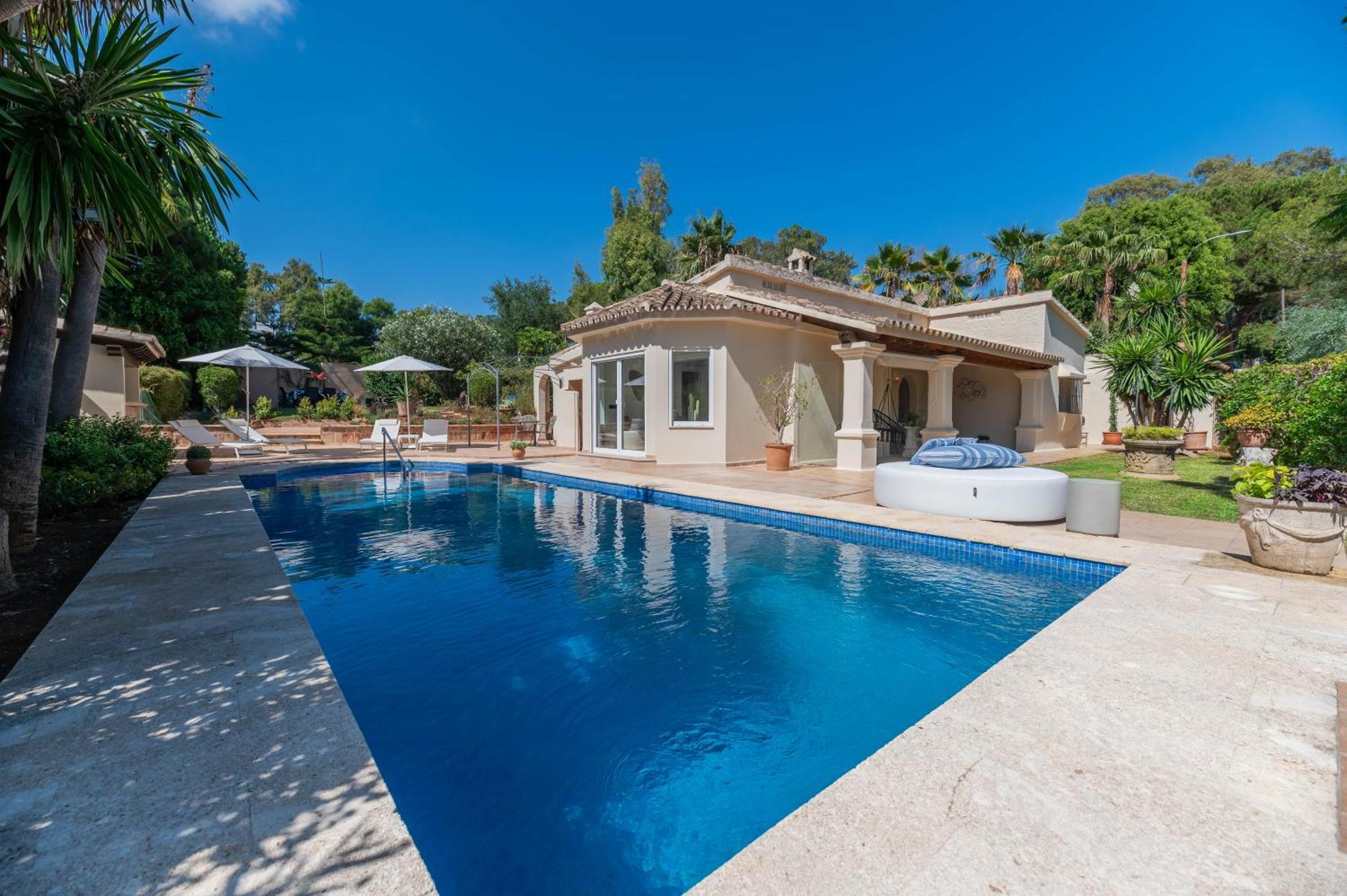 New Beachside With Private Pool *