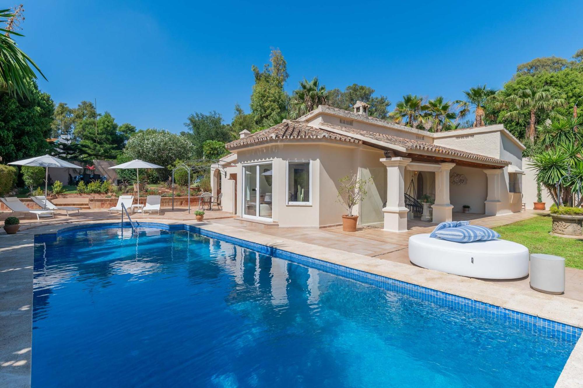 New Beachside With Private Pool Marbella