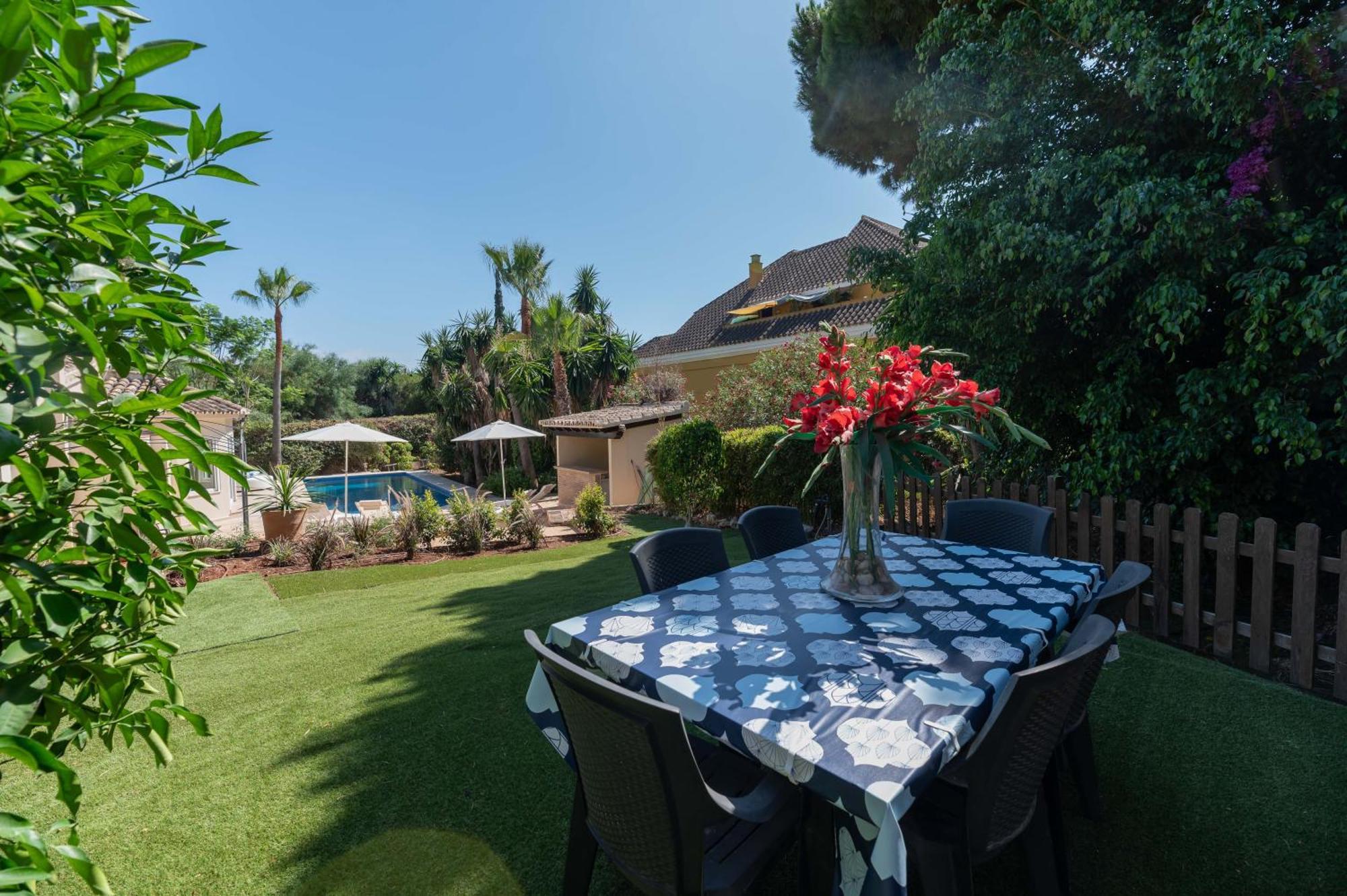 New Beachside With Private Pool * Marbella
