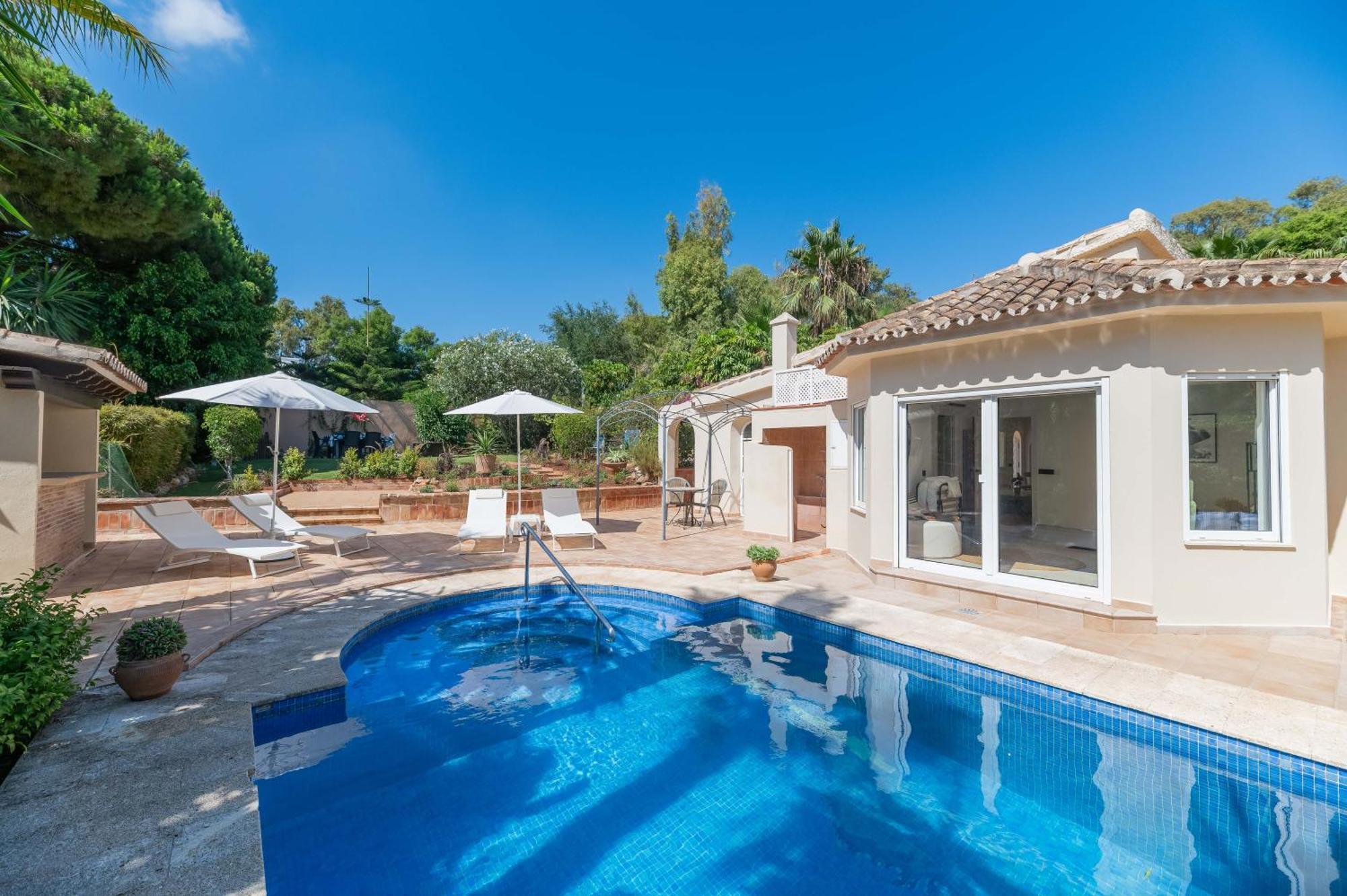 New Beachside With Private Pool Marbella