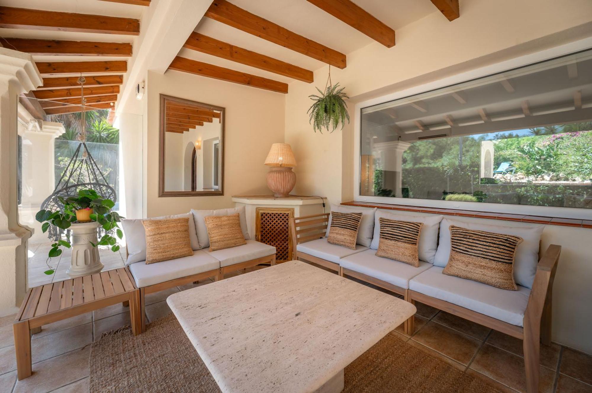 New Beachside With Private Pool *