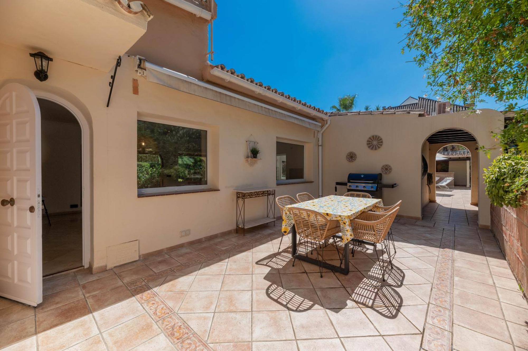 New Beachside With Private Pool * Marbella