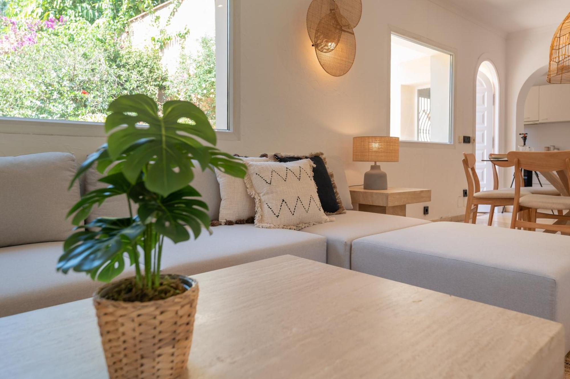 Villa New Beachside With Private Pool *